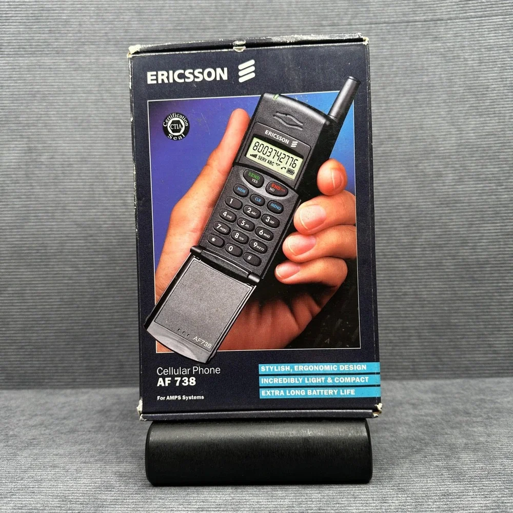 Ericsson AF 738 Vintage Cellular Phone AMPS System Flip Mouthpiece with Box